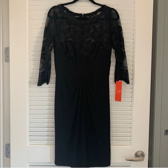 Monique Lhuillier Dresses & Skirts - Monique Lhuillier Lace Dress